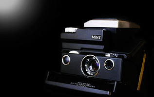 MiNT Unveils the Slick SLR670-S Noir, a Polaroid Camera Worth Drooling Over